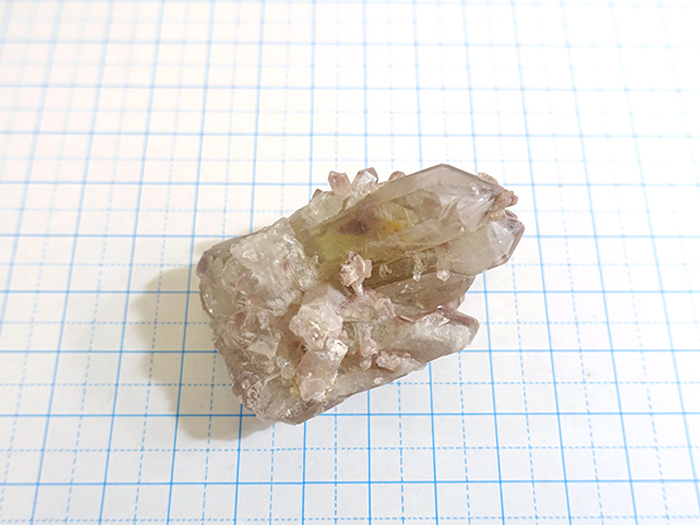 ［H-0258］リチウムファントム入り水晶クラスター