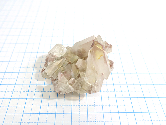 ［H-0281］リチウムファントム入り水晶クラスター