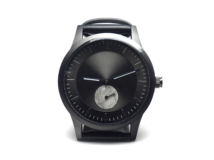 ムオニナルスタ隕石　デザイン腕時計（クォーツ式）　盤面ブラック