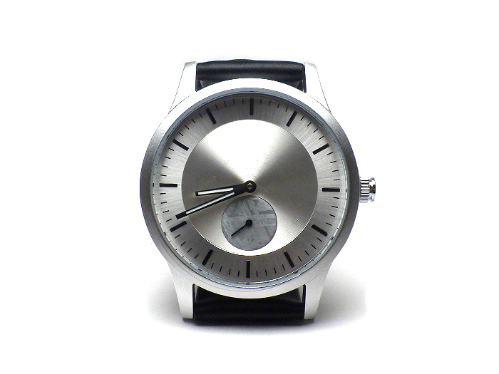 ムオニナルスタ隕石　デザイン腕時計（クォーツ式）　盤面シルバー